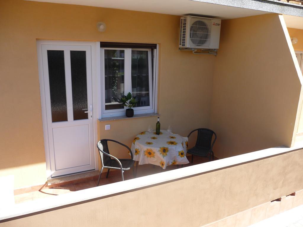 Apartments & Rooms Milka Umag Ngoại thất bức ảnh