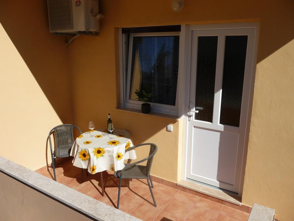 Apartments & Rooms Milka Umag Ngoại thất bức ảnh