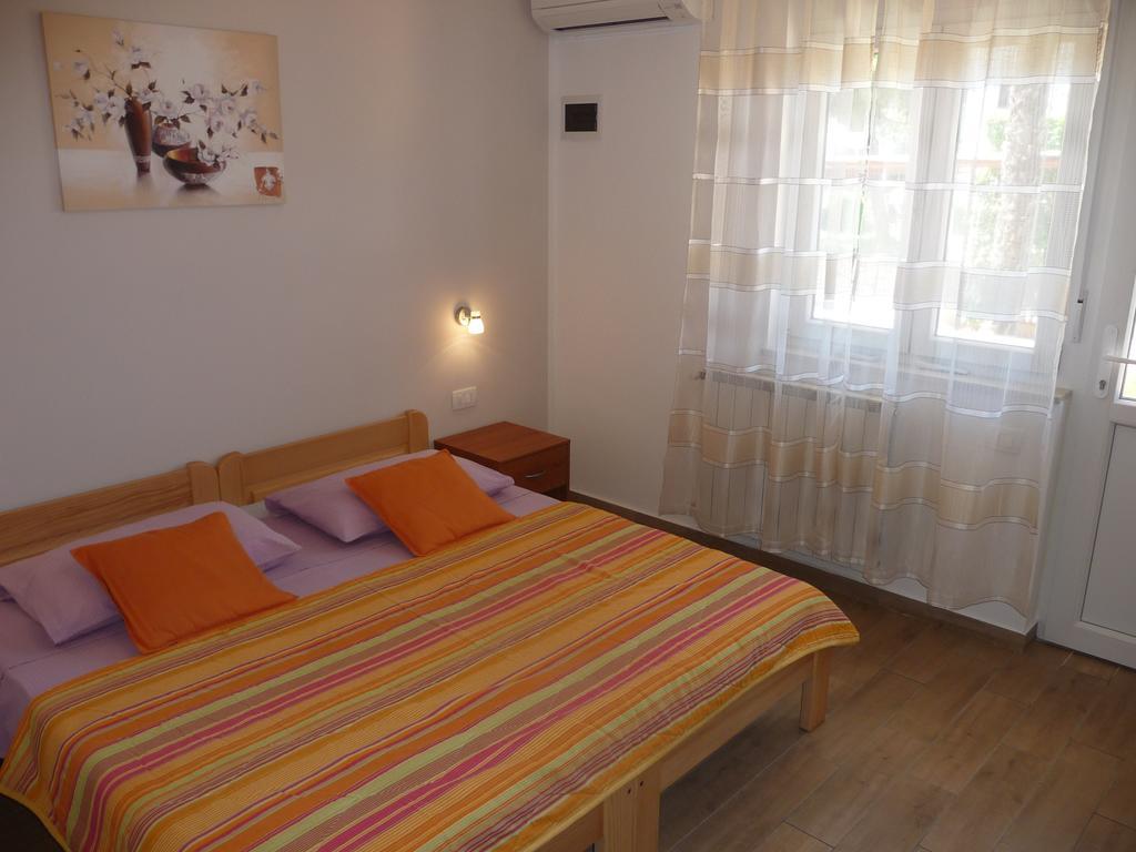 Apartments & Rooms Milka Umag Ngoại thất bức ảnh