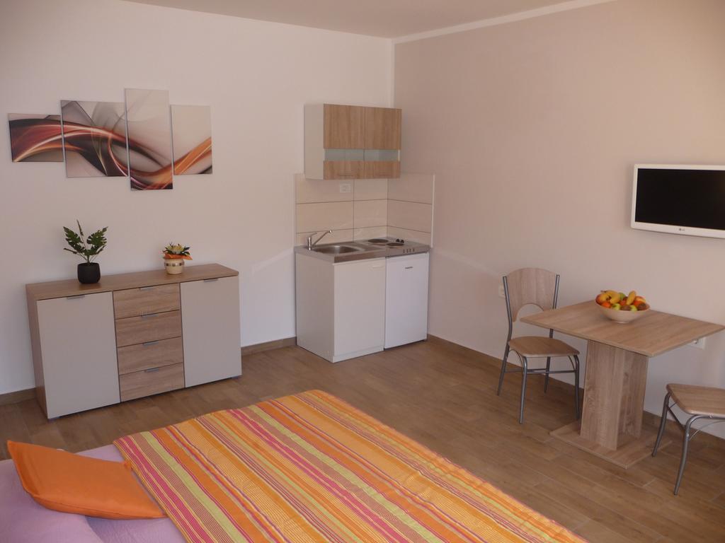 Apartments & Rooms Milka Umag Ngoại thất bức ảnh