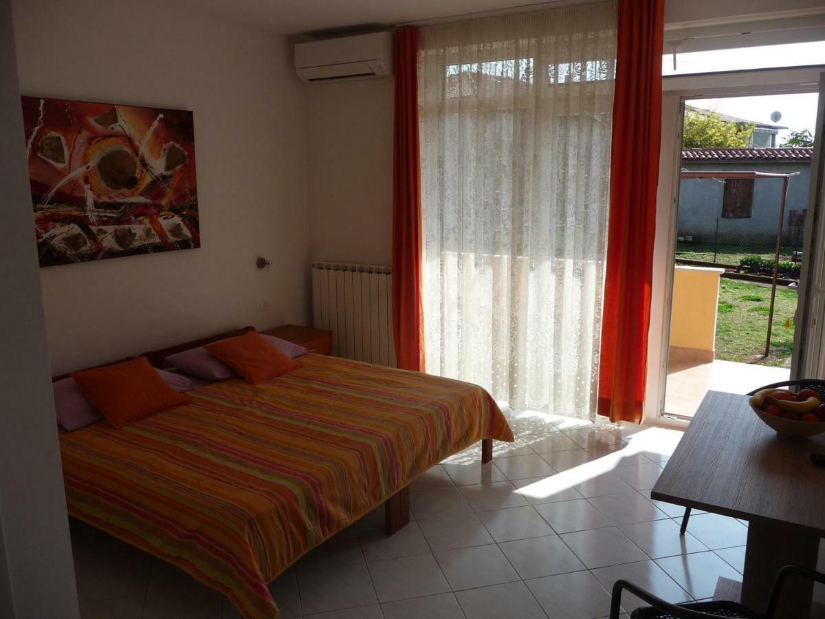 Apartments & Rooms Milka Umag Ngoại thất bức ảnh
